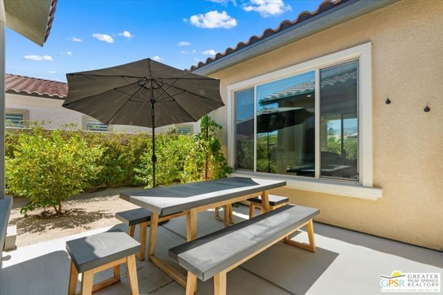 17 Cork Tree, Rancho Mirage CA: https://media.crmls.org/mediaz/d9c53d3c-dc23-4808-90ce-1c4bfb6f9949.jpg