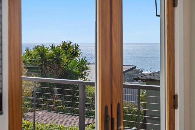 216 Martin Drive, Aptos CA: https://media.crmls.org/mediaz/d9c5e9e1-4122-4622-b509-cd5f8d6a8e32.jpg