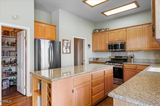 30730 Fox Ridge Court, Tehachapi CA: https://media.crmls.org/mediaz/d9c67a86-ce41-4507-9208-a70e50bb737c.jpg