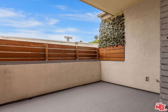 1807 Camden Avenue, Los Angeles CA: https://media.crmls.org/mediaz/d9c72407-7745-4690-bc4f-fdf0bf66c76c.jpg