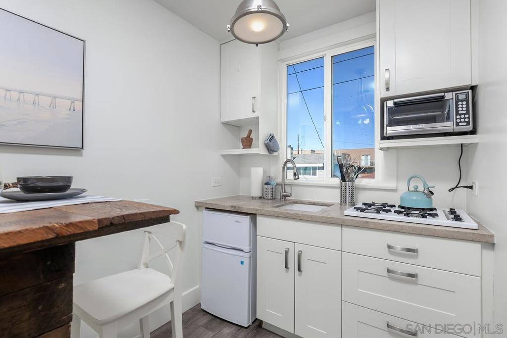 818 Portsmouth - photo 12
