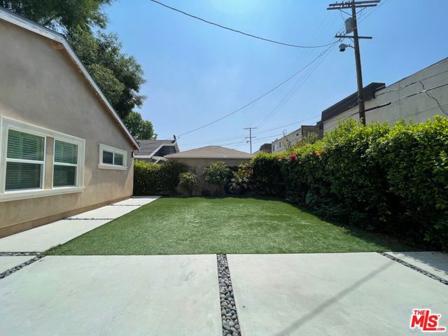 13964 La Maida Street, Sherman Oaks CA: https://media.crmls.org/mediaz/d9ca149f-7dd2-4ff1-9f9b-0c7efaf81712.jpg
