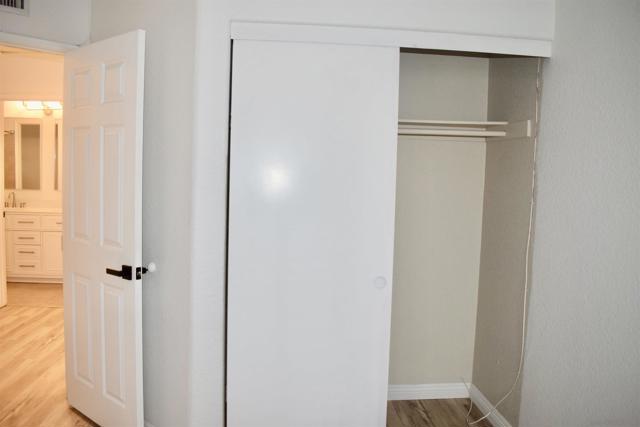 2206 Luz Way, Oceanside CA: https://media.crmls.org/mediaz/d9caa6d1-5a18-4964-a184-d39874a36be8.jpg