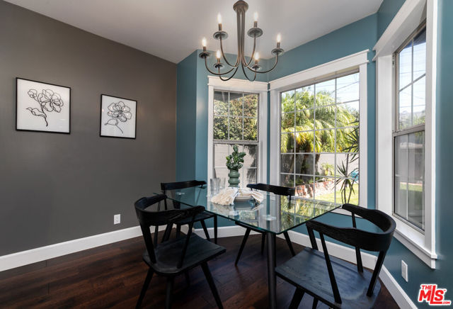 850 N Kenwood Street, Burbank CA: https://media.crmls.org/mediaz/d9cad1fc-df6a-49ac-bbfb-ce71b7f80624.jpg