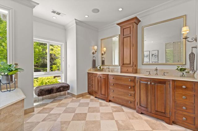 16541 Cypress Way, Los Gatos CA: https://media.crmls.org/mediaz/d9cb8cd6-5efa-4e9c-8c6e-110703de9e9b.jpg