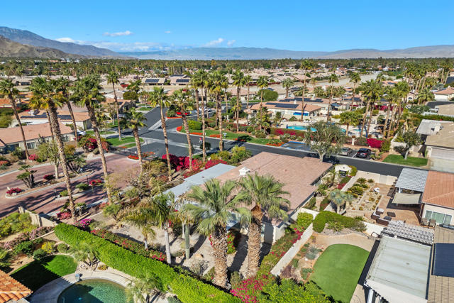 2 Vistara Drive, Rancho Mirage CA: https://media.crmls.org/mediaz/d9cbee74-911a-4a2f-8e03-b1465f8410dc.jpg
