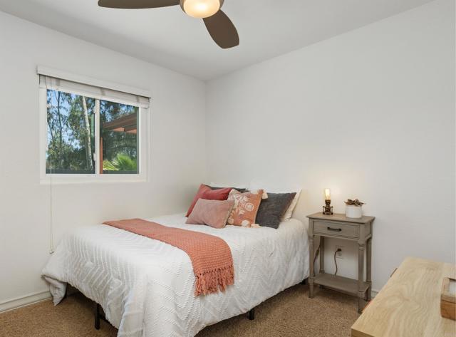 15576 Paseo Ajanta, San Diego CA: https://media.crmls.org/mediaz/d9cc06b4-992f-4010-8426-5934cfd5ba24.jpg