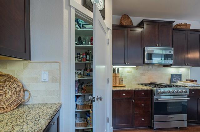 17210 Logan Street,  CA: https://media.crmls.org/mediaz/d9cc4516-ec69-4382-b06d-861bddcb0810.jpg