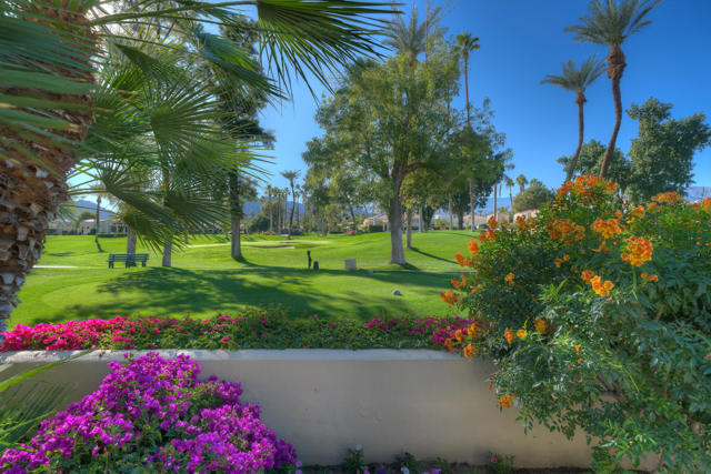 75273 Spyglass Drive, Indian Wells CA: https://media.crmls.org/mediaz/d9cd1962-d465-47bb-bbca-02fe1751b42a.jpg