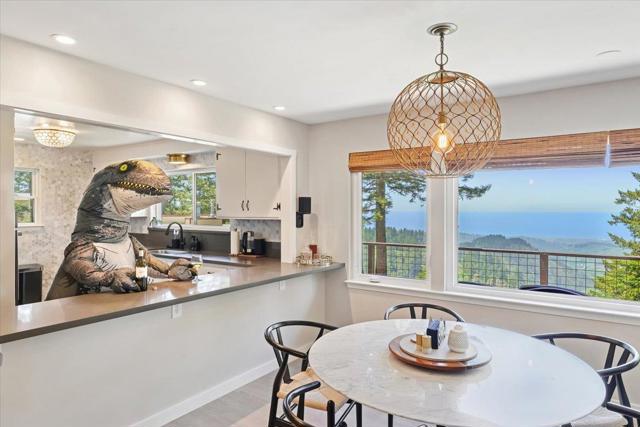12960 Skyline Boulevard, Woodside CA: https://media.crmls.org/mediaz/d9cdb063-dea6-4a40-a940-1f707aadb9f9.jpg