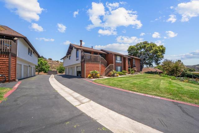 2459 Caminito Ocean Cv, Cardiff by the Sea CA: https://media.crmls.org/mediaz/d9cdb302-6479-429c-ac6e-e10fc9fc4579.jpg