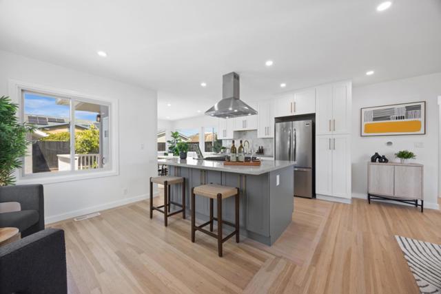 652 Myrtle Avenue, South San Francisco CA: https://media.crmls.org/mediaz/d9ce28f0-51a6-43db-b6d0-5eac6e6b33cd.jpg