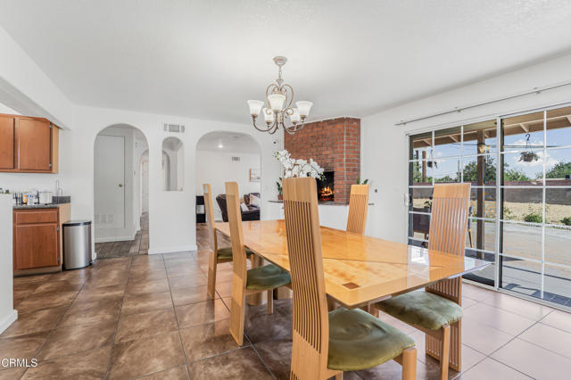 543 E Avenue J1, Lancaster CA: https://media.crmls.org/mediaz/d9ce9638-f4d8-47bf-9e16-70a43cfc2b73.jpg