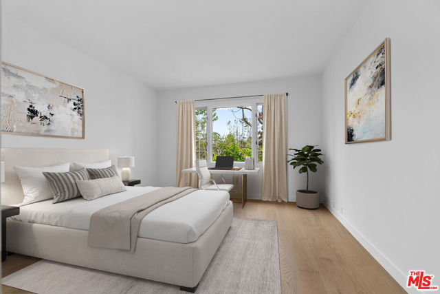 10118 Empyrean Way, Los Angeles CA: https://media.crmls.org/mediaz/d9cf5d6d-60dd-4bef-a331-f1aae415b2ba.jpg