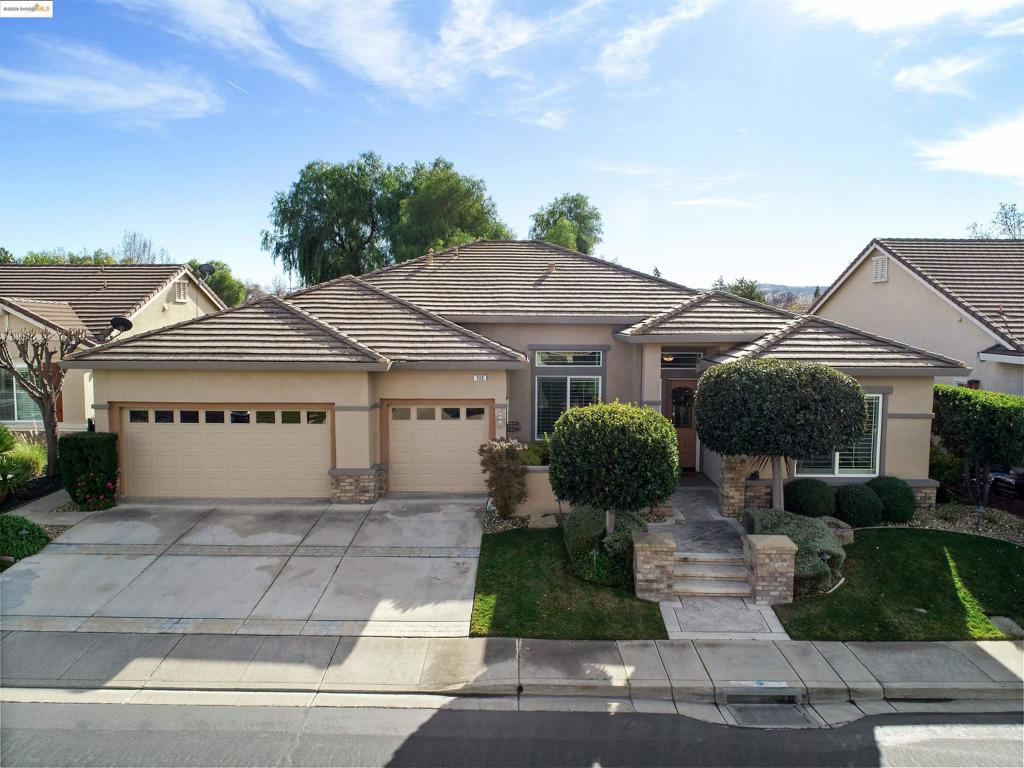 906 Suntan Ln