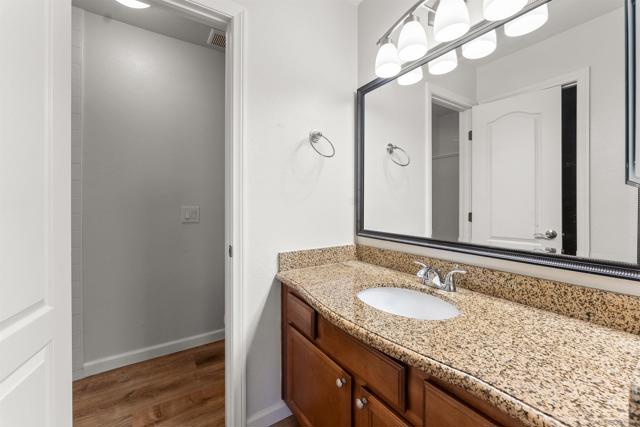 506 Calle Montecito, Oceanside CA: https://media.crmls.org/mediaz/d9d0e09f-14fb-4f2a-ac34-26fc46cf78d0.jpg