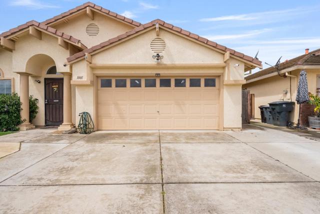 1001 Eagle Drive, Salinas CA: https://media.crmls.org/mediaz/d9d0e284-e698-418d-82c9-446cf50ecbcc.jpg