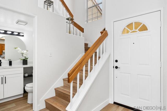 11020 Creekbridge Pl, San Diego CA: https://media.crmls.org/mediaz/d9d1c324-de54-44f8-88d5-22e9623d64cd.jpg