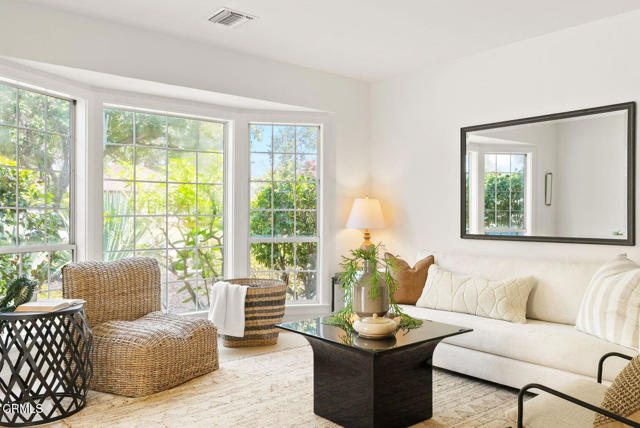 2376 Monte Vista Street, Pasadena CA: https://media.crmls.org/mediaz/d9d231a0-4649-4a19-b41c-b3a0f8d8fe35.jpg
