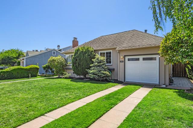 1096 Hawthorne Drive, San Mateo CA: https://media.crmls.org/mediaz/d9d26961-103c-4dba-8d25-0e2b4b43a761.jpg