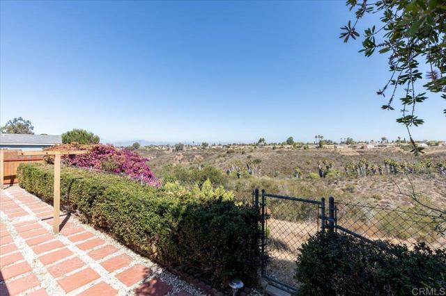 7502 Northrup Drive, San Diego CA: https://media.crmls.org/mediaz/d9d29bfb-64a7-4b80-8c9b-30cd844a626c.jpg