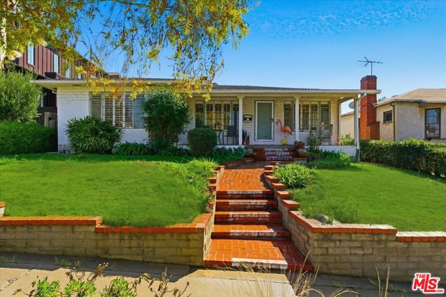 2408 Pier Avenue photo 1