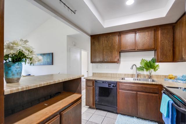 Detail Gallery Image 19 of 39 For 2230 Arborviate Ln, Spring Valley,  CA 91977 - 3 Beds | 2 Baths