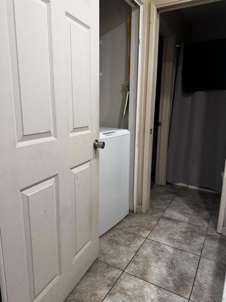 https://media.crmls.org/mediaz/d9d3335e-1b25-4aac-a154-5d28a5bb9aee.jpg?preset=X-Large