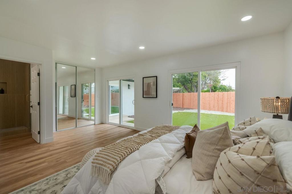 MLS #250034305SD img 21