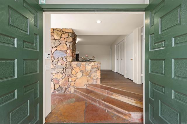 Detail Gallery Image 14 of 61 For 1520 via Rancho Pkwy, Escondido,  CA 92029 - 3 Beds | 3 Baths