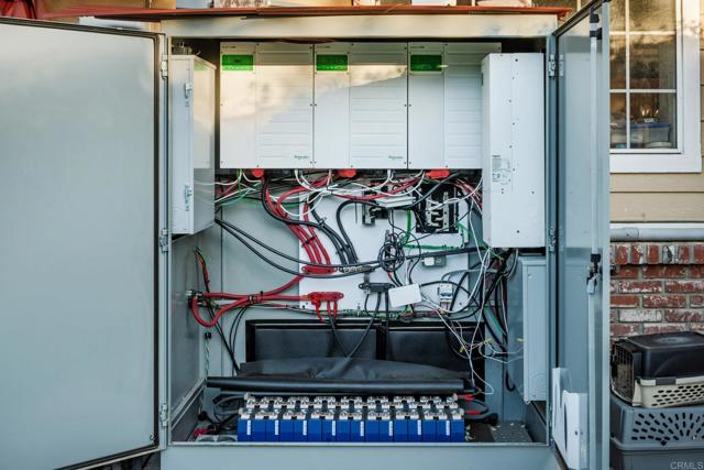 35715 Calle Nopal, Temecula CA: https://media.crmls.org/mediaz/d9d41882-cf8b-48e8-894b-9e8ff732ec83.jpg