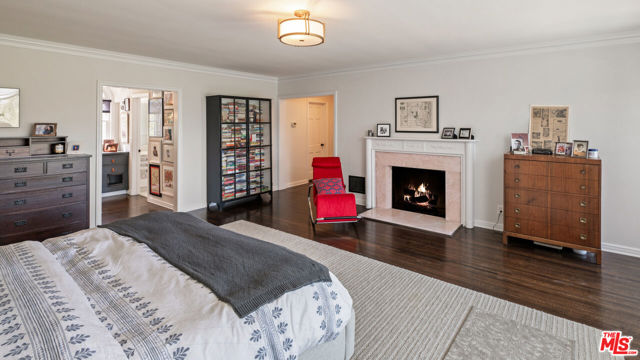 850 Birchwood Drive, Los Angeles CA: https://media.crmls.org/mediaz/d9d48042-715a-43ca-99c2-254b917c99da.jpg