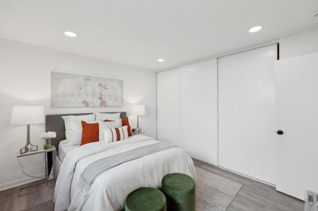 1 Appian Way, South San Francisco CA: https://media.crmls.org/mediaz/d9d4e662-df95-4162-9a05-22dbf7bdc7f1.jpg