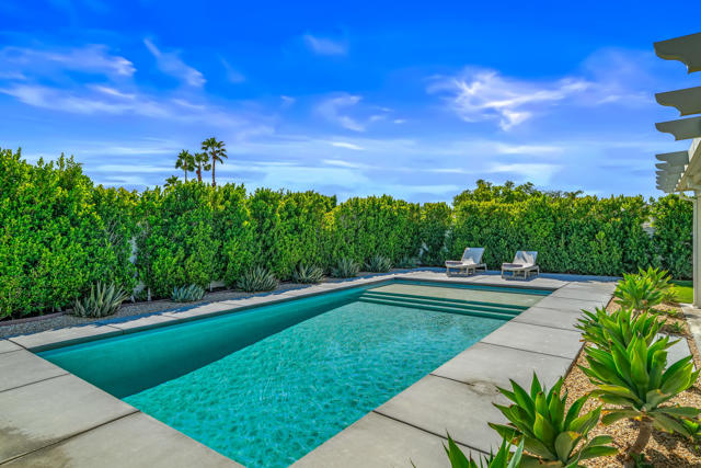 2034 Marni Court, Palm Springs CA: https://media.crmls.org/mediaz/d9d58703-c353-431f-94c5-4dafe090cf0c.jpg