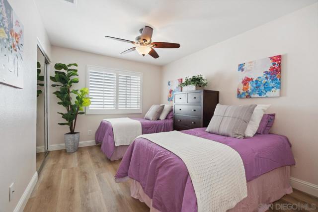 11353 Creekstone Ln, San Diego CA: https://media.crmls.org/mediaz/d9d58f9c-ece0-451c-983e-cd56e99e3666.jpg