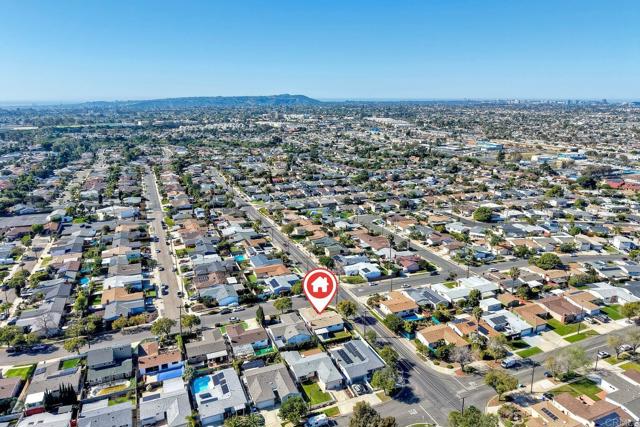 Detail Gallery Image 6 of 48 For 3895 Hatton St, San Diego,  CA 92111 - 4 Beds | 2 Baths