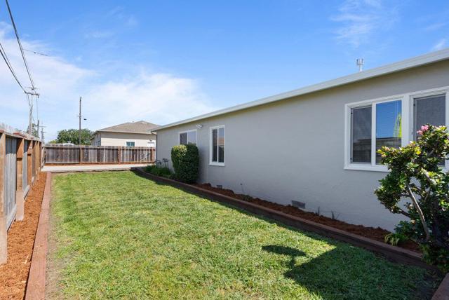 160 Napa Street, Watsonville CA: https://media.crmls.org/mediaz/d9d6684c-74aa-403e-a861-af19a2e4b6e2.jpg