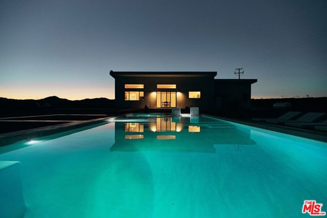 4375 Border Avenue, Joshua Tree CA: https://media.crmls.org/mediaz/d9d6d2fd-ed8d-4fcf-9384-fb2468dcfd55.jpg