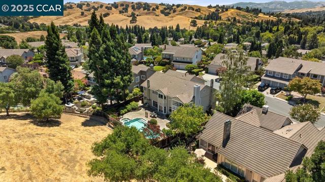 260 Edinburgh Cir, Danville CA: https://media.crmls.org/mediaz/d9d8d121-6c71-4a95-8552-125a4a0a1d76.jpg
