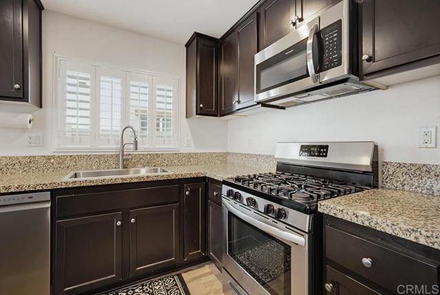 29425 Hazel Ln, Lake Elsinore, CA 92530 photo 16