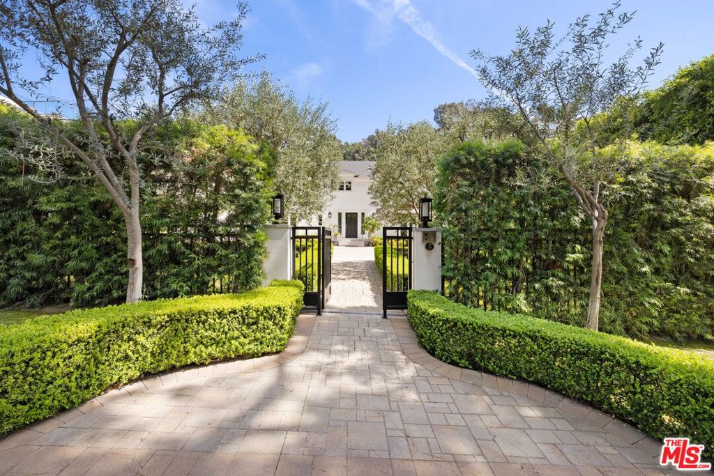 1214 Coldwater Canyon Drive