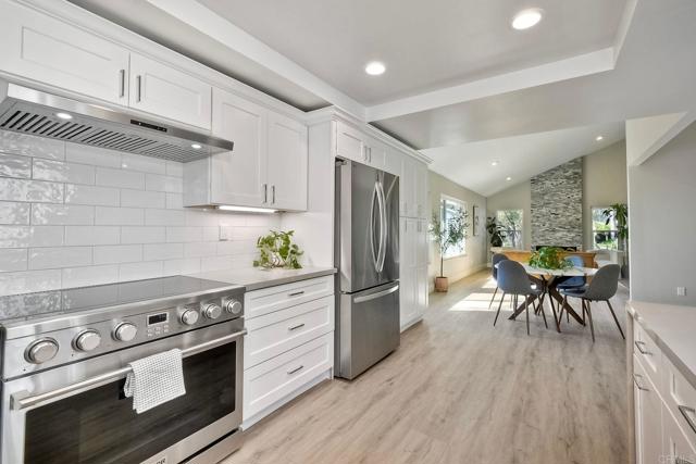 10265 Aviary Drive, San Diego CA: https://media.crmls.org/mediaz/d9da49c2-0c4b-4cfe-ab3b-46c68afb9958.jpg