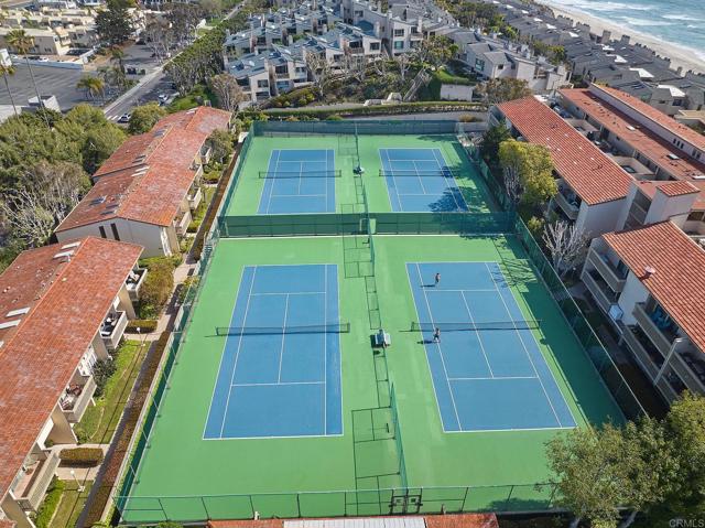 435 S Sierra Avenue, Solana Beach CA: https://media.crmls.org/mediaz/d9daa7a3-a116-4559-a854-0b3b2edaaa73.jpg