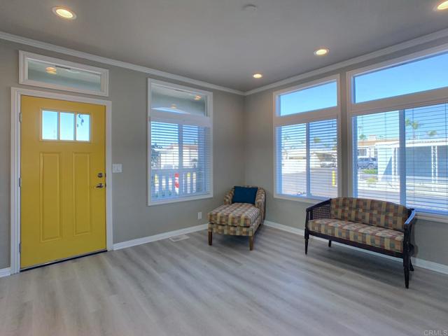 Detail Gallery Image 7 of 21 For 521 Orange Ave #104,  Chula Vista,  CA 91911 - 3 Beds | 2 Baths