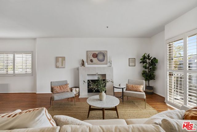 1871 Greenfield Avenue, Los Angeles CA: https://media.crmls.org/mediaz/d9dc27db-f1de-4434-9fe4-2819270574a3.jpg
