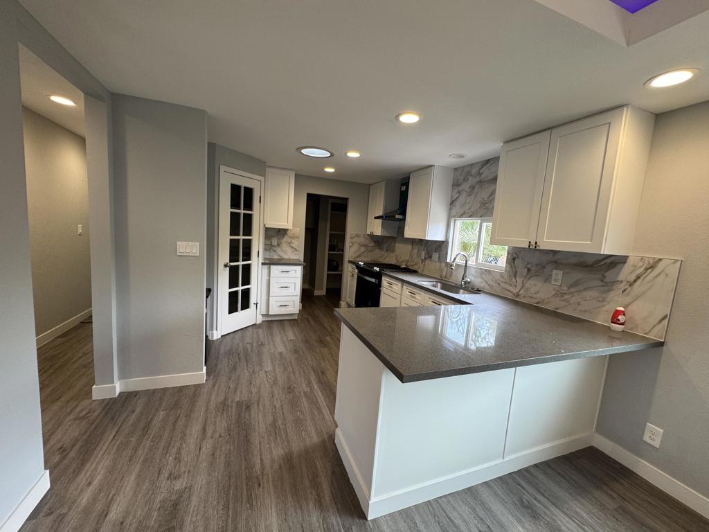 72180 Barnacle Drive