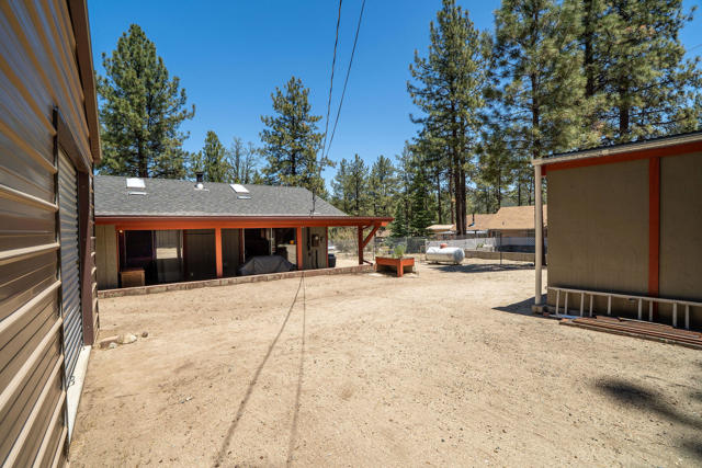 59341 Courtesy Drive, Mountain Center CA: https://media.crmls.org/mediaz/d9dc42ea-467e-4c31-b9b6-98c980721f9a.jpg