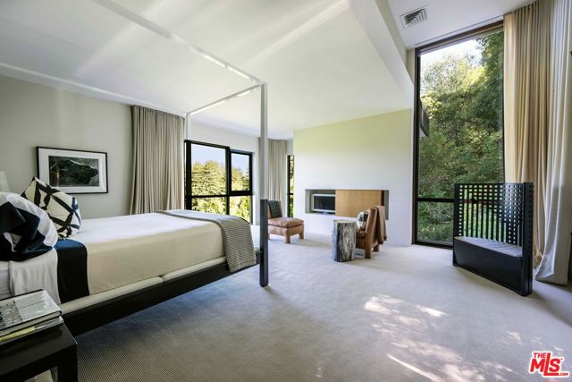 7596 Sonoma Mountain Road,  CA: https://media.crmls.org/mediaz/d9dd4217-8439-4bc8-93b2-50419e76cd4b.jpg