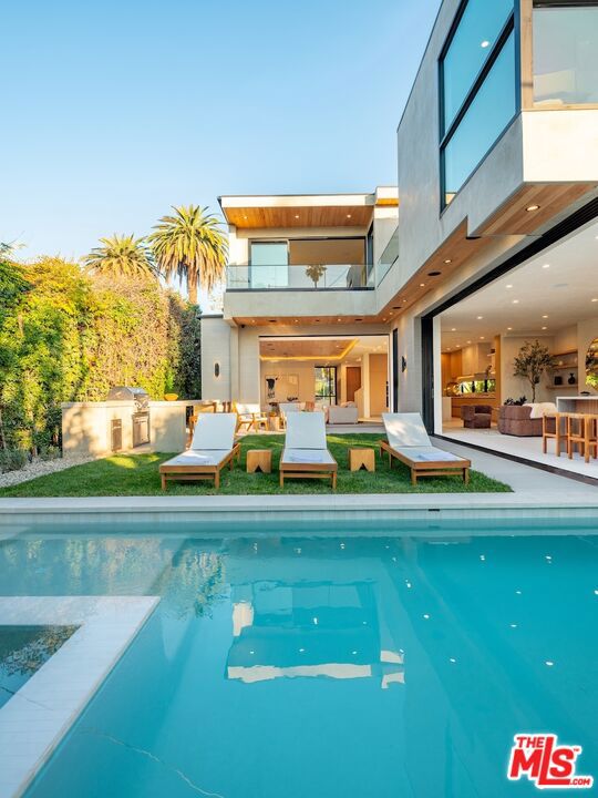 517 N Edinburgh Avenue, Los Angeles CA: https://media.crmls.org/mediaz/d9dde39b-57d7-4993-af23-5cbec21b1d13.jpg