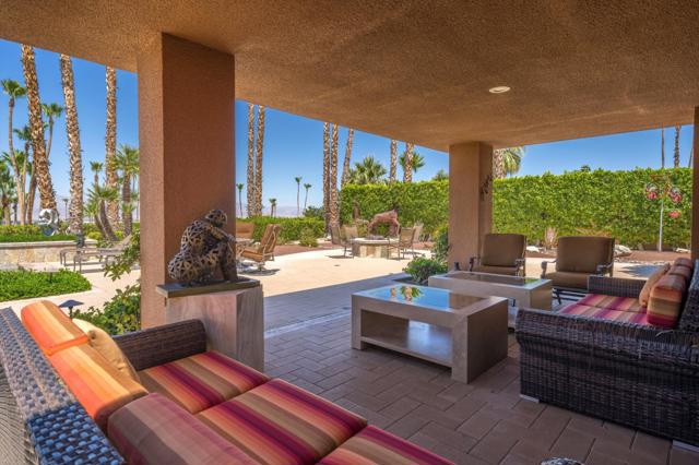 70150 Thunderbird Road, Rancho Mirage CA: https://media.crmls.org/mediaz/d9df03fd-8616-46ef-8bff-b938483b5edf.jpg
